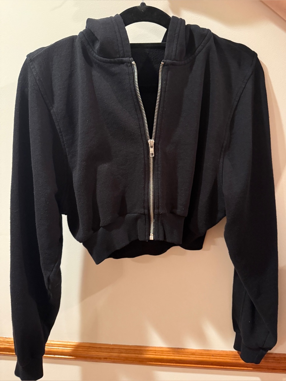Alo Sweet Escape Cropped Zip-Up Hoodie